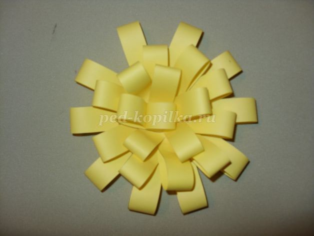 Объемная аппликация из полосок бумаги "Одуванчик": часть 2
