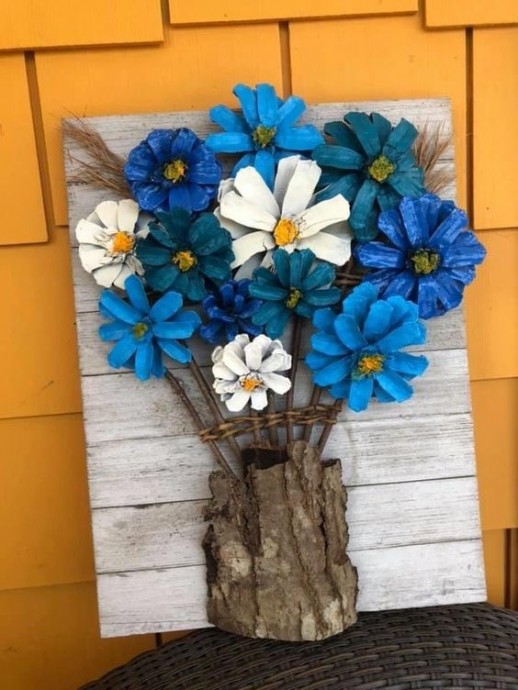 Натуральные панно из ярких шишек