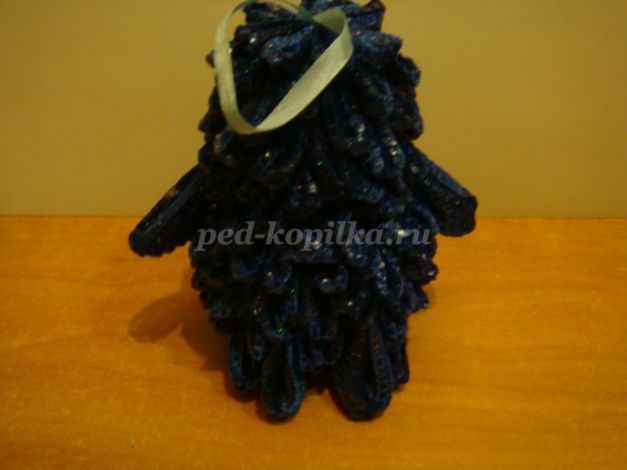 Новогодний пингвин в технике канзаши: часть 2 Новогодний пингвин в технике канзаши: часть 2