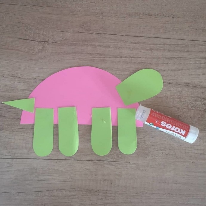 ​Черепаха из цветной бумаги