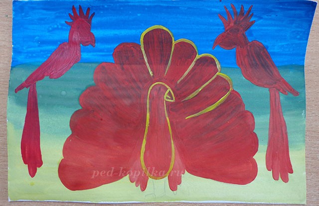 Попугаи и павлин