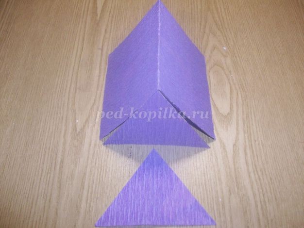 Домик с сюрпризом детскими руками: часть 1