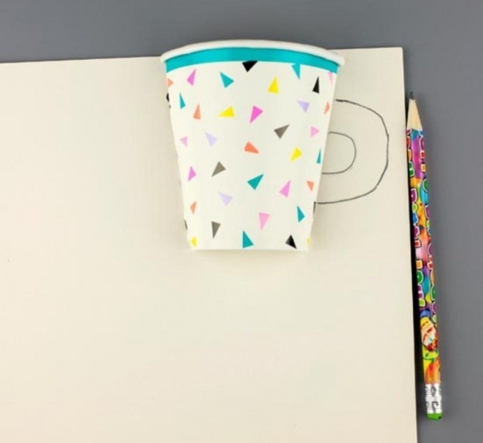 Чашки с горячим чаем Чашки с горячим чаем