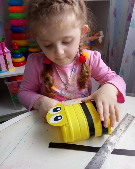 Веселая пчелка для канцелярии Веселая пчелка для канцелярии