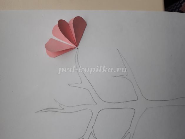 ​Мастер-класс по созданию объемного дерева из бумаги