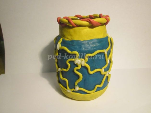 Цветочки в вазочке из бросового материала: часть 3