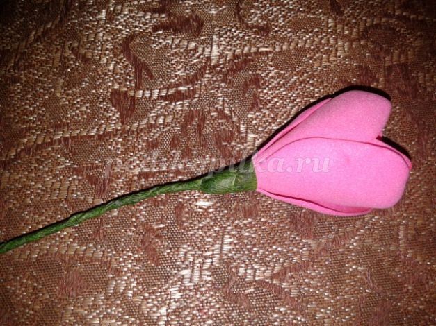 Крокусы из фоамирана детскими руками: часть 2 Крокусы из фоамирана детскими руками: часть 2