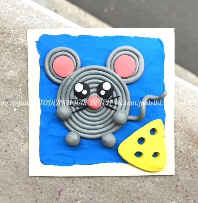 Пластилиновая аппликация "Мышка-завитушка"