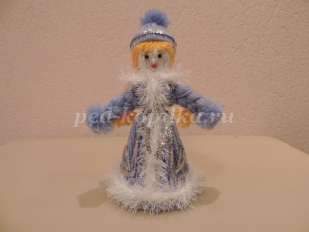 Снегурочка из ниток: новогодний мастер-класс, часть 5