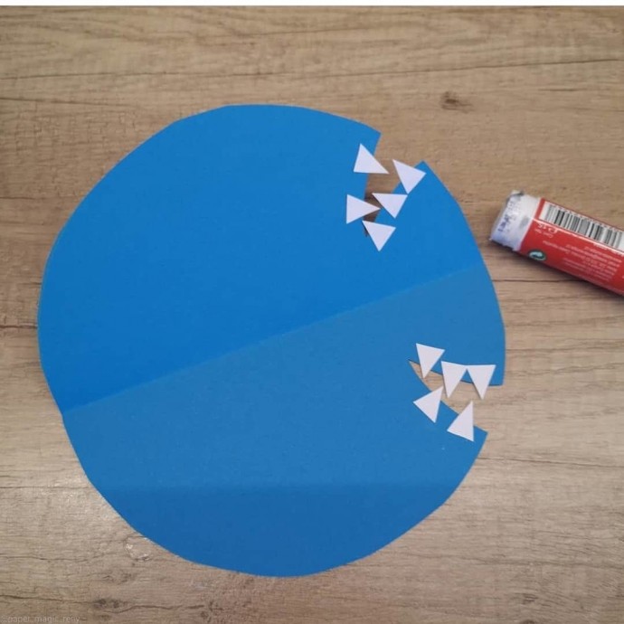 Акула из бумаги