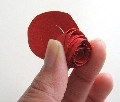 Розочки из бумажных спиралек