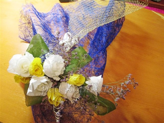 Цветы из гофрированной бумаги