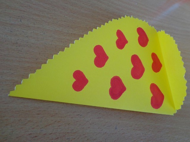 Объемный котик из цветной бумаги Объемный котик из цветной бумаги