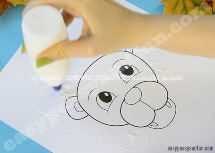 Лев с гривой из кленовых листьев Лев с гривой из кленовых листьев