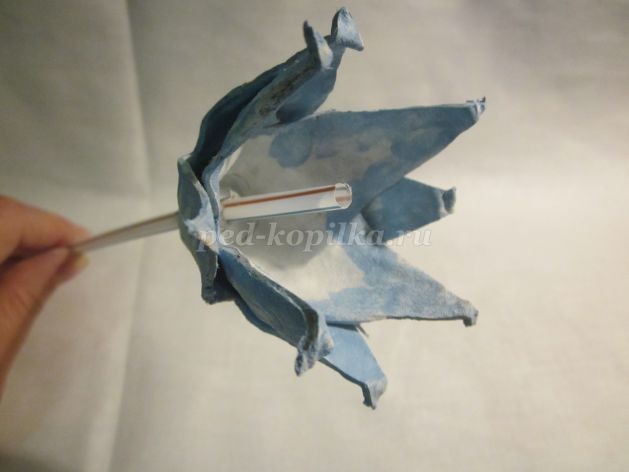 Цветочки в вазочке из бросового материала: часть 1