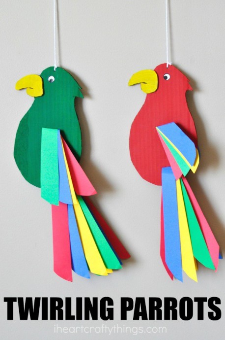 Творческое занятие для малышей: попугайчики из картона