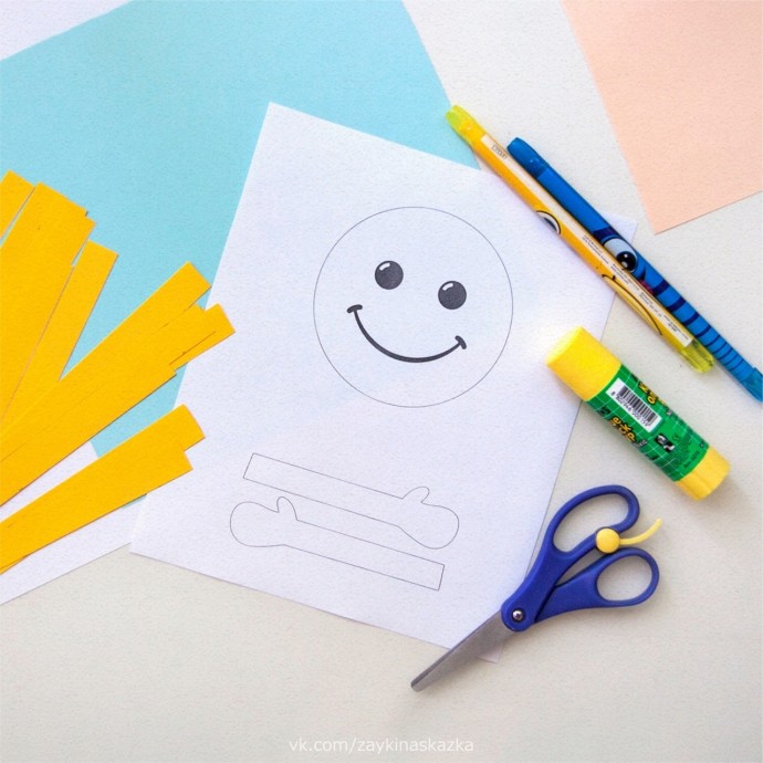Солнышко из бумажных полосок: объёмная аппликация для детей