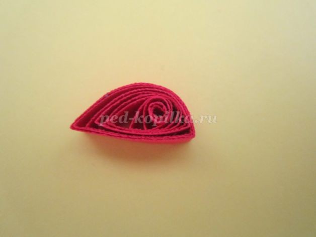 Декоративное панно "Цветы" в технике квиллинга: мастер-класс, часть 1