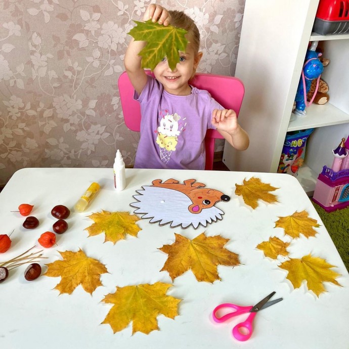 ​Ёжик из осенних листьев