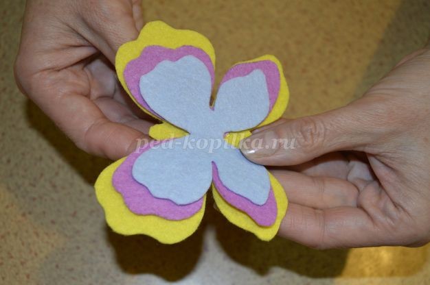 Бабочка из фетра детскими руками: мастер-класс, часть 2 Бабочка из фетра детскими руками: мастер-класс, часть 2
