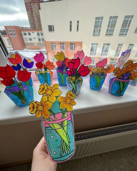 Поделка-раскраска "Букетики в вазе" Поделка-раскраска "Букетики в вазе"