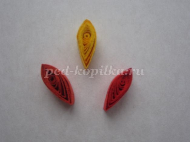 Картина в технике квиллинг в подарок маме: часть 2