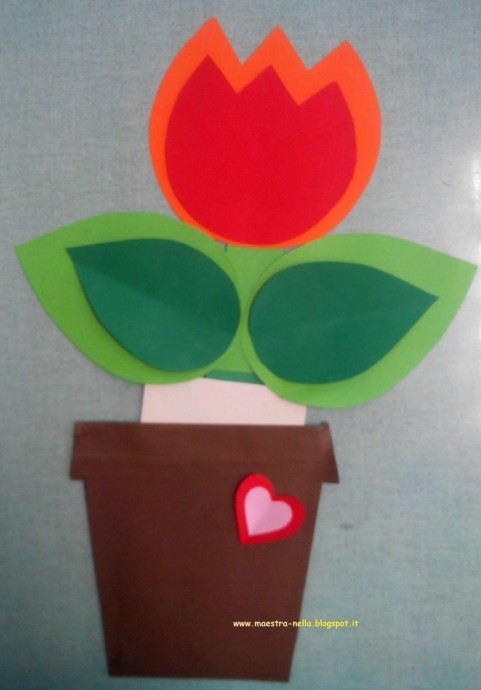 Цветочек в горшке