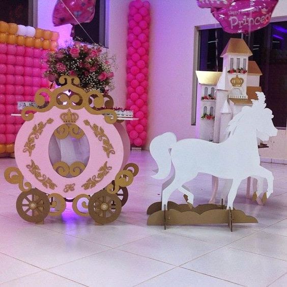 Кареты из бумаги Кареты из бумаги