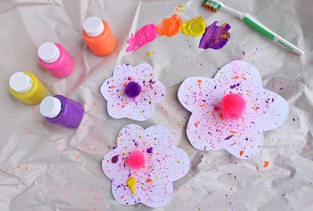 ​Цветы в технике набрызга