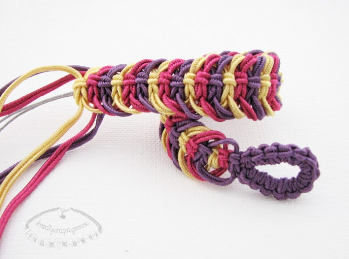 Плетём браслет с детьми Плетём браслет с детьми