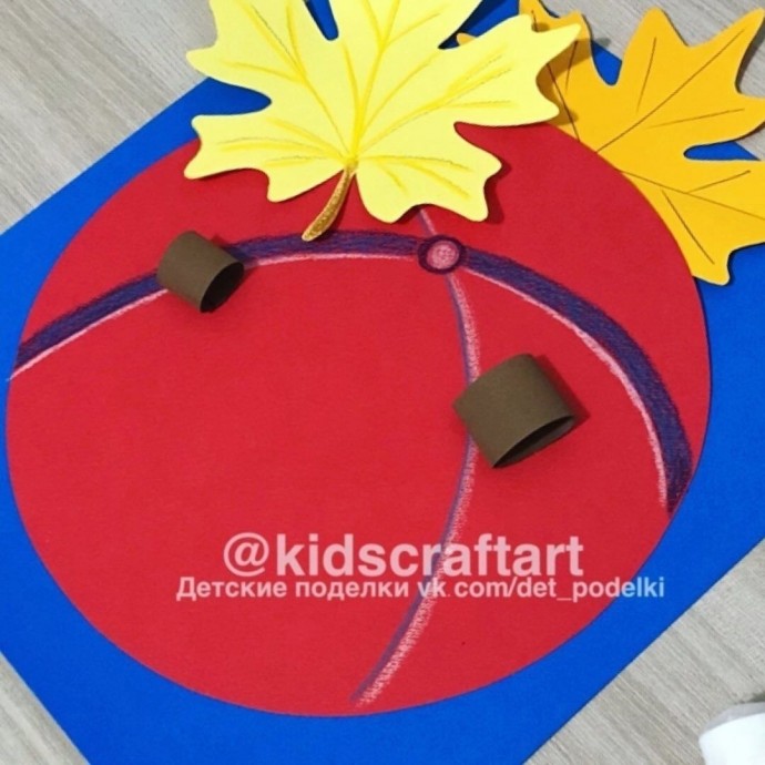 Мишка с игрушками Мишка с игрушками