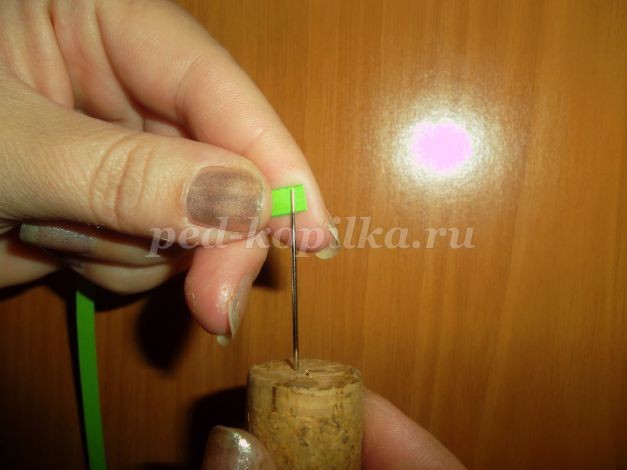 Новогодняя ёлка: квиллинг, часть 2