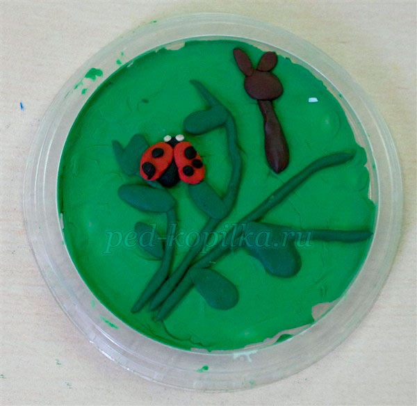 На лужайке На лужайке