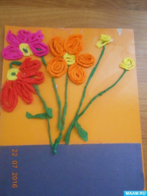 Летний букетик с цветами из жгутиков