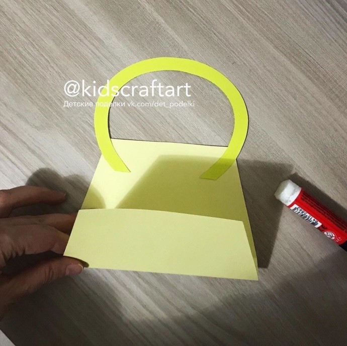 Сумочка с тюльпанами