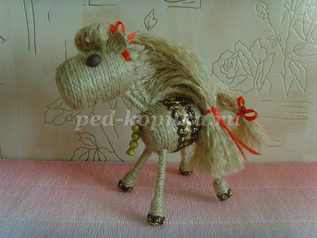 ​Лошадка из шпагата: часть 2