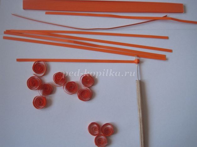 Цветы в вазе в технике квиллинг: часть 1