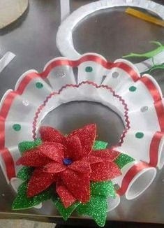 Забавные поделки из пластиковых стаканчиков