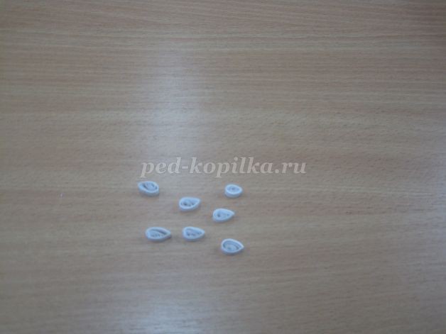 Декорирование красочных яиц Декорирование красочных яиц