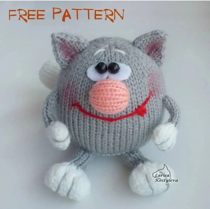 Пухлый котик Иннокентий