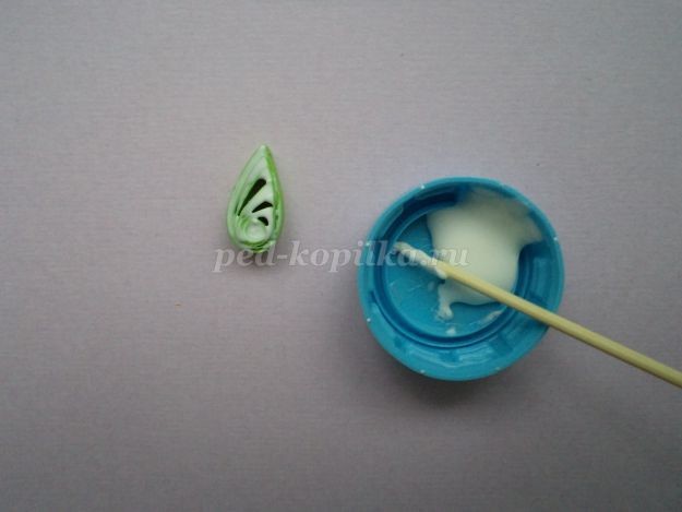 Новогодняя открытка в технике квиллинг: часть 3