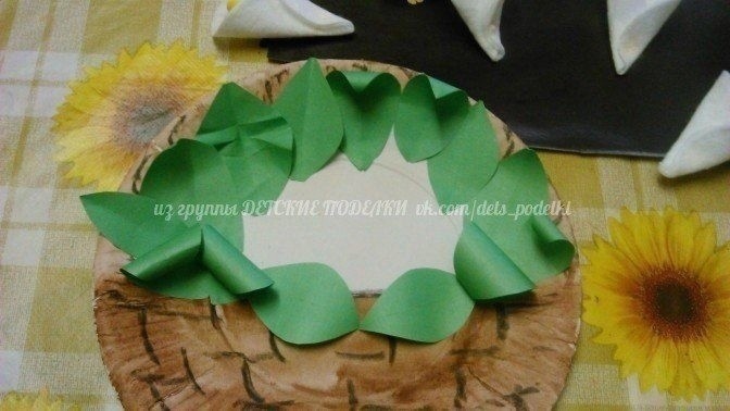 Корзинка с цветами для мамы