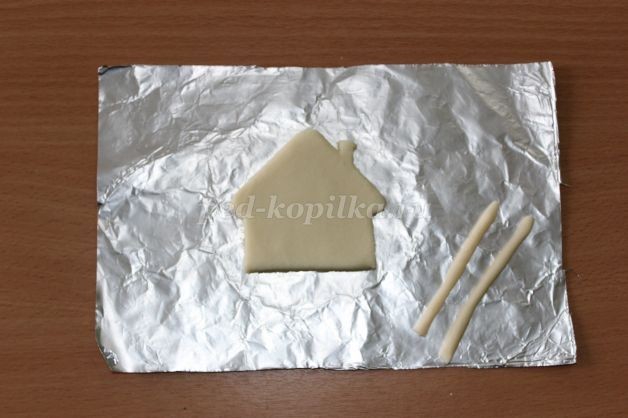 Делаем с детьми магнит на холодильник из солёного теста Делаем с детьми магнит на холодильник из солёного теста