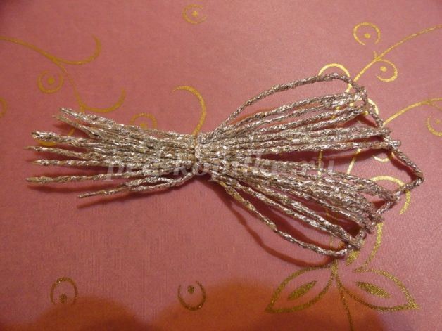 Мастерим с детьми новогодний подсвечник из фольги: часть 1