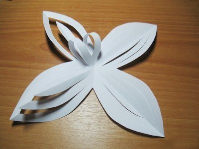 Объемный цветок из бумаги