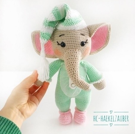 Слоник из пряжи Слоник из пряжи