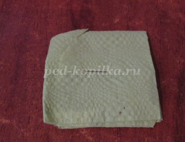 Ёлка из салфеток детскими руками: новогодний мастер-класс, часть 2