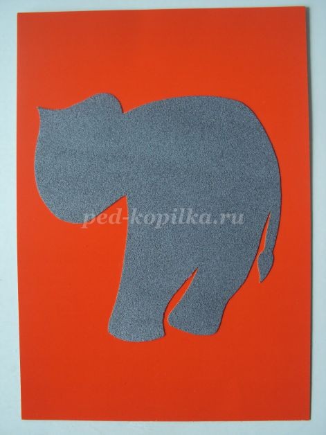 Аппликация из бархатной бумаги "Слонёнок" Аппликация из бархатной бумаги "Слонёнок"