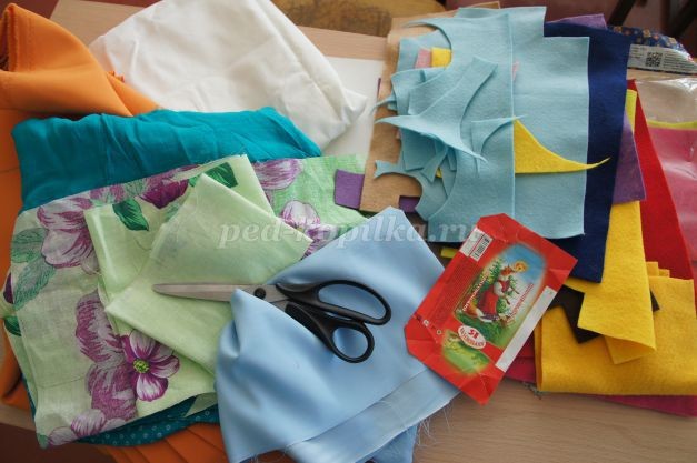 Лиса и колобок в технике текстильной аппликации: часть 1