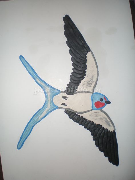 Ласточка из пластилина